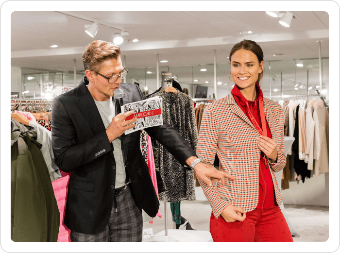 Avon Kettner, professional host, hosting an event