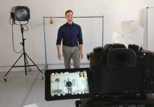 Avon Kettner hosts a virtual event